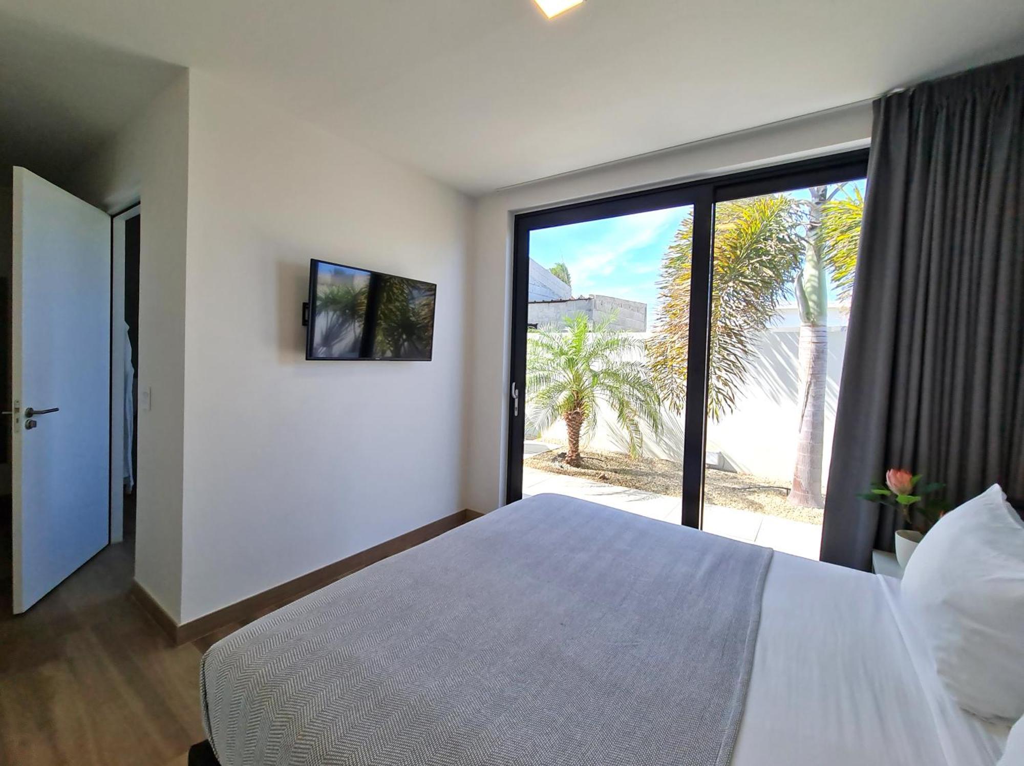 Tuscany Residence Aruba Палм Бич Экстерьер фото