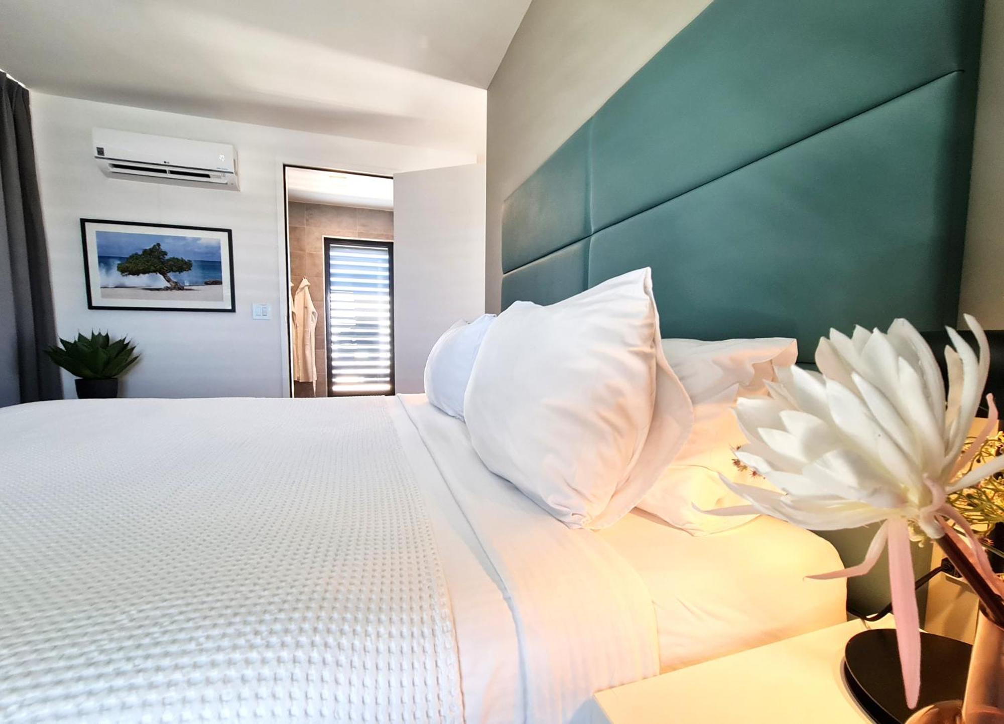 Tuscany Residence Aruba Палм Бич Экстерьер фото